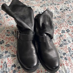 Frye Veronica Bootie Size 7